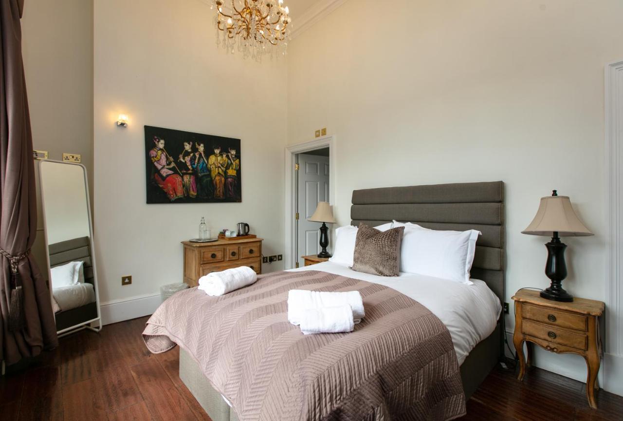 Old Down Manor Hotel ブリストル エクステリア 写真