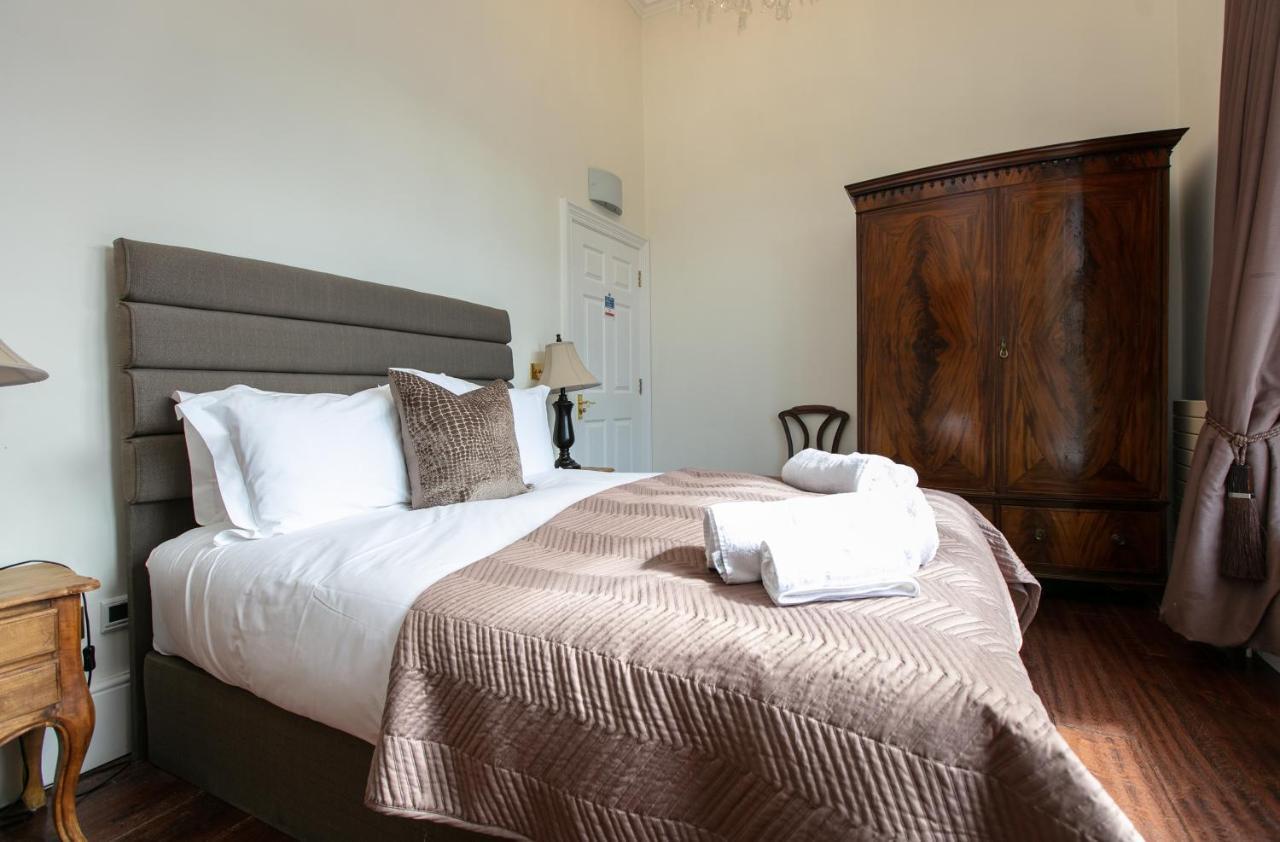 Old Down Manor Hotel ブリストル エクステリア 写真